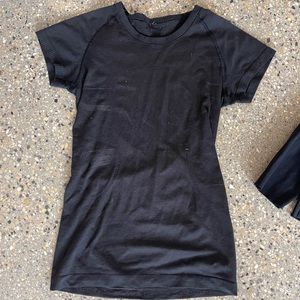 Lulu swiftly Tech tshirt